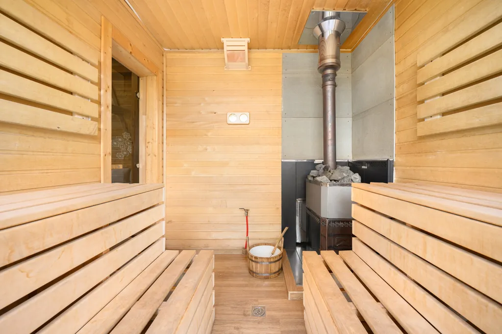 Коттедж с баней и уличным чаном