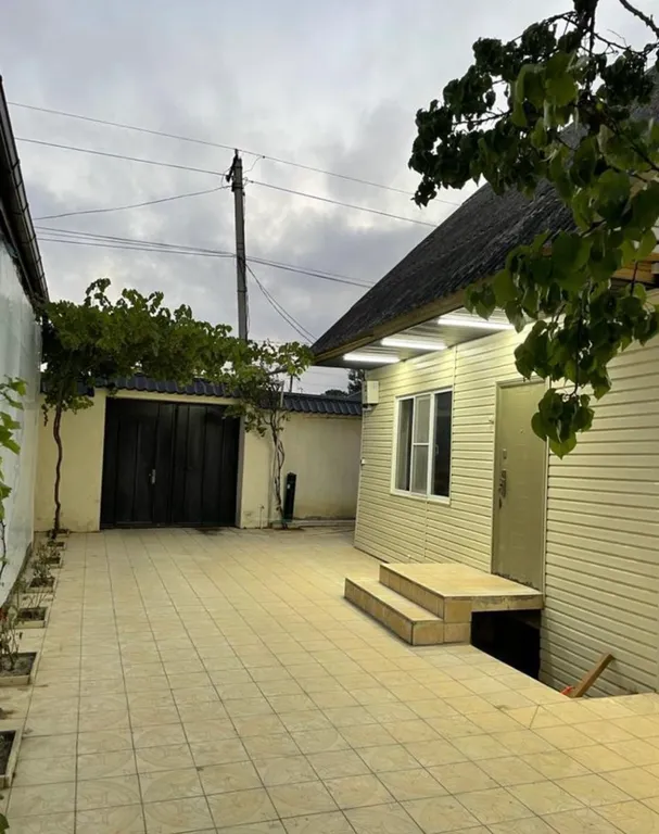 Дача с большим бассейном