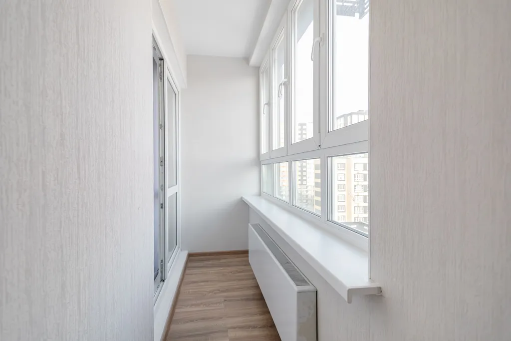 Уютная студия с проектором