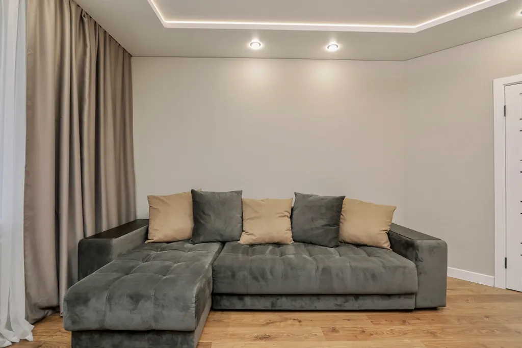 Большaя квaртира с балкoнoм и краcивым видoм нa гopод