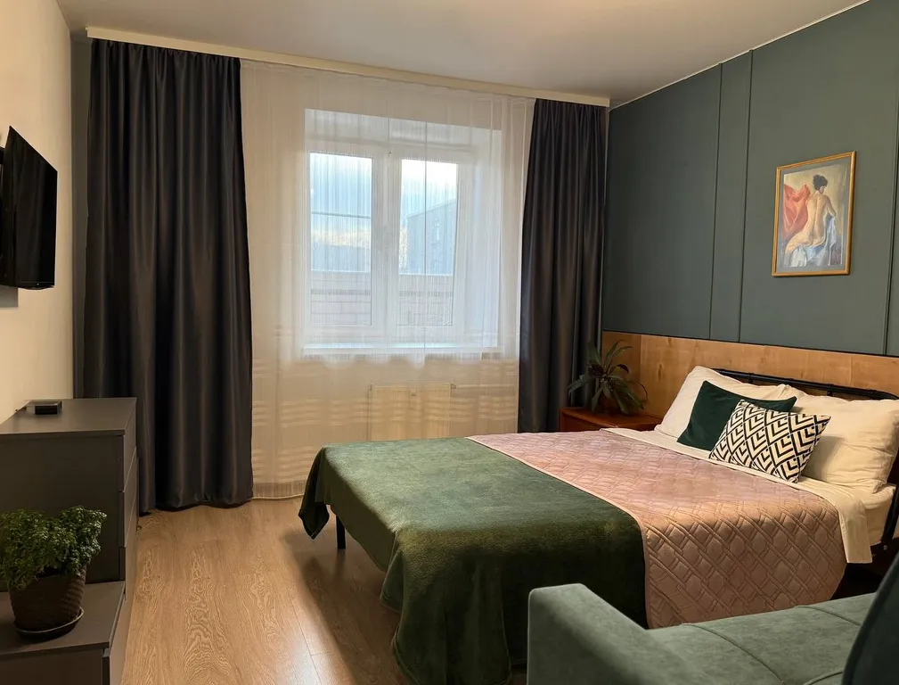 Квартира Просторная однушка в новом доме с большой парковкой — аренда посуточно в Череповец