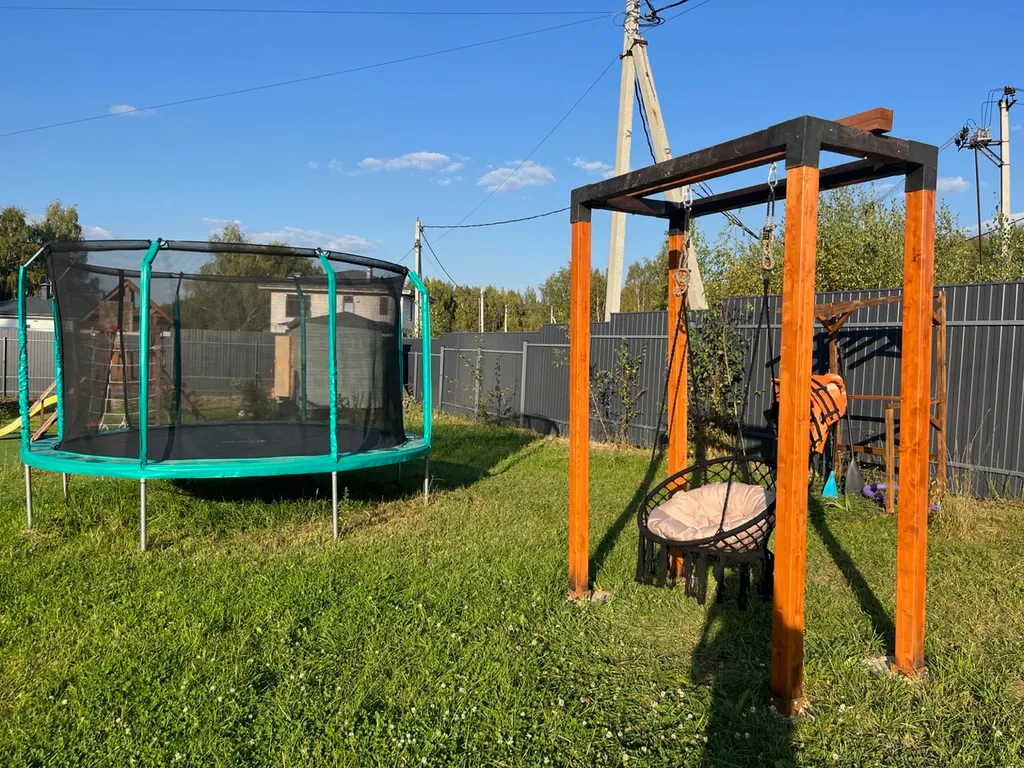 Дом у реки с баней