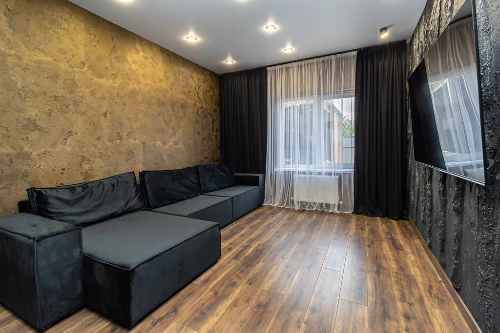 Дом с беседкой, чаном и баней