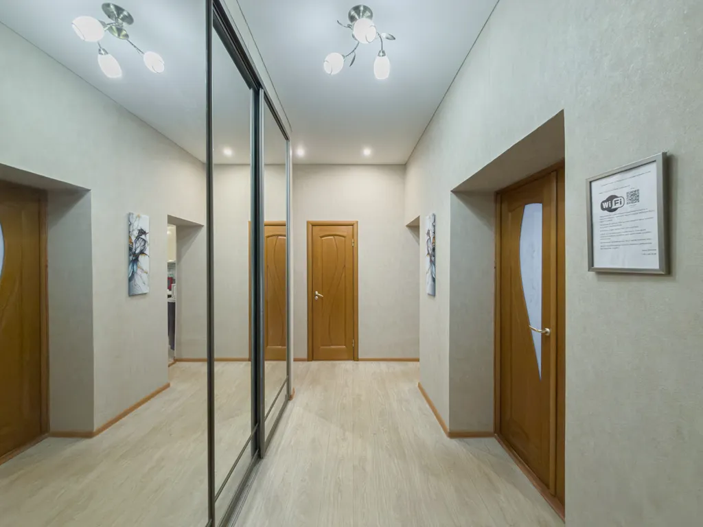 Евротрешка с подземной парковкой близко к центру