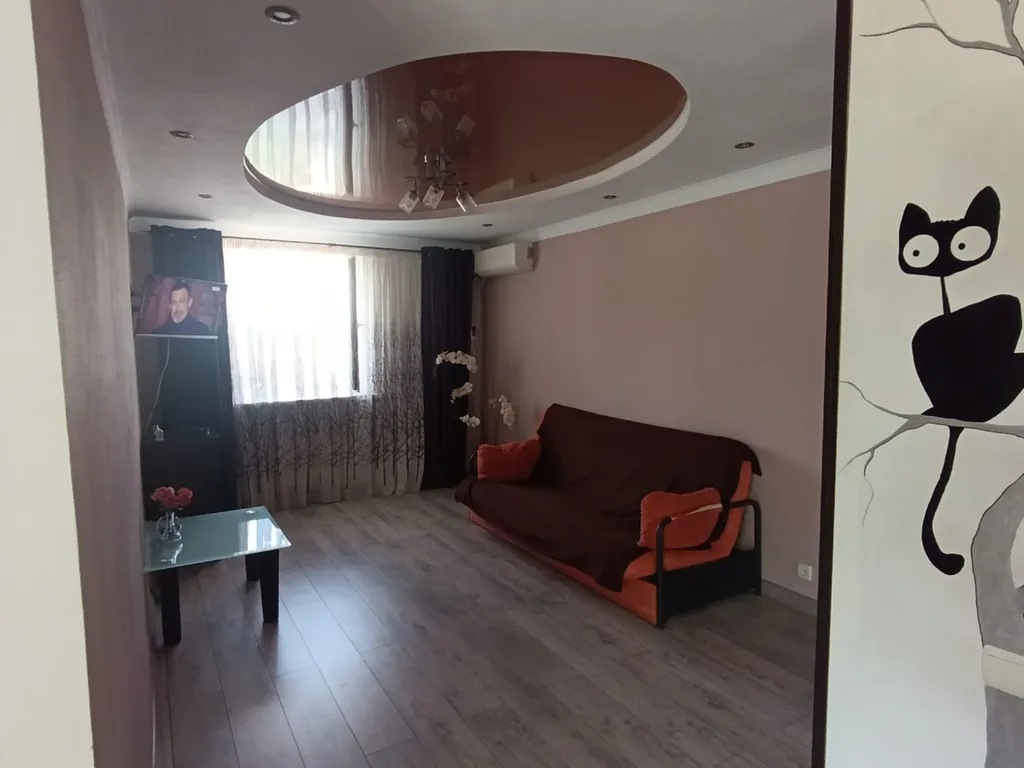 Двухкомнатная квартира в центре Феодосии