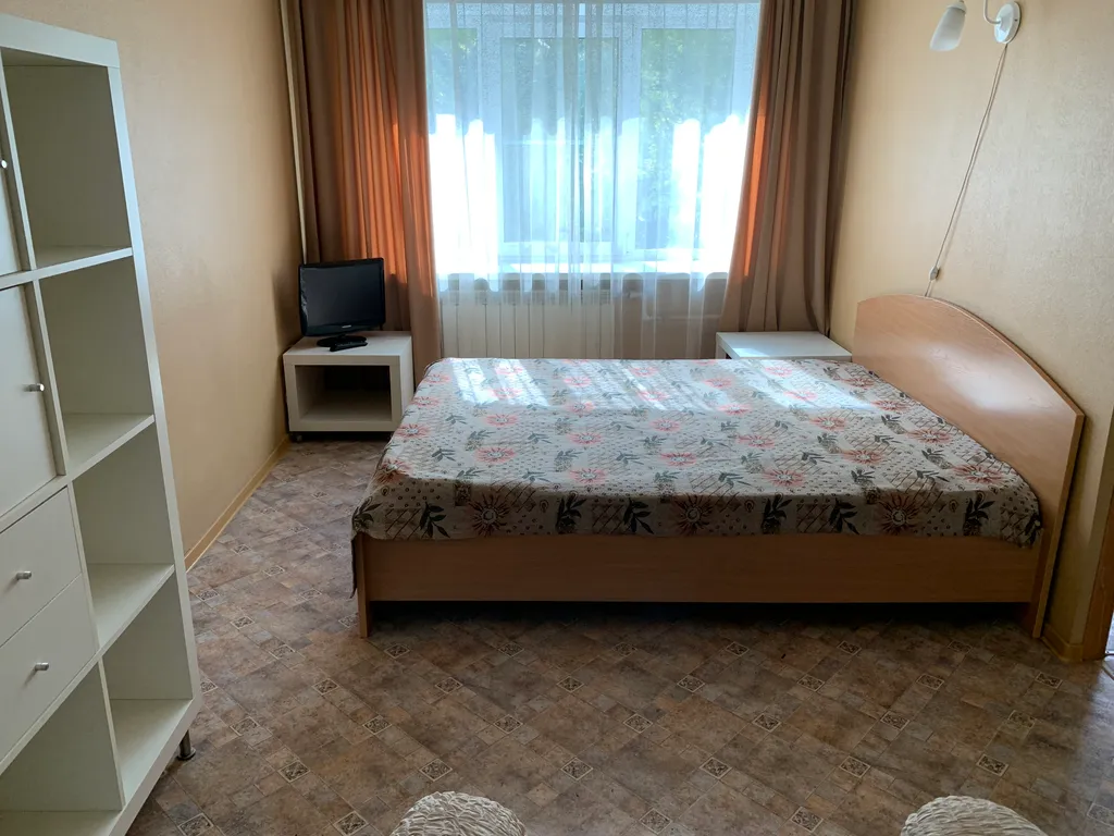 Квартира Светлая однокомнатная квартира для спокойного отдыха в центре — Красноярск