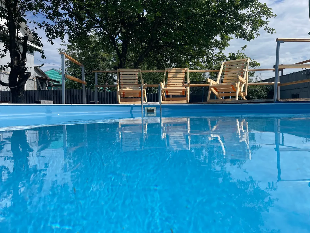 Коттедж с бассейном