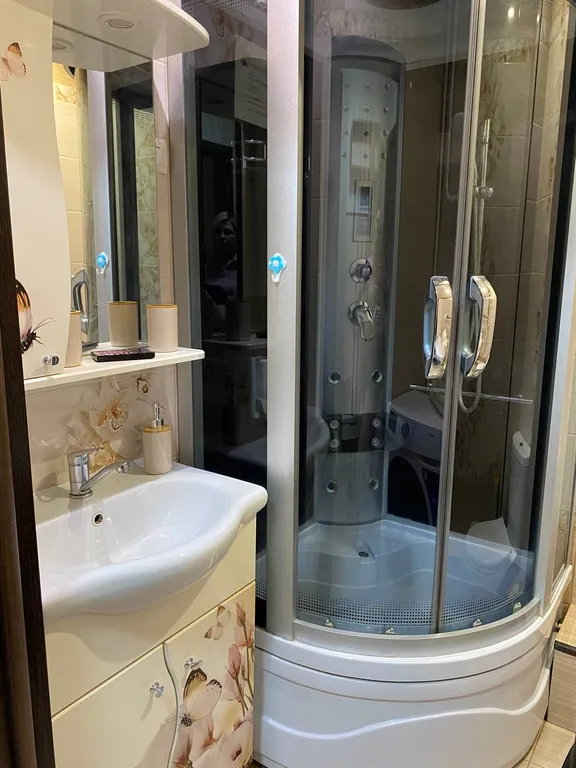 Прекрасная студия в современном стиле с кондиционером и горячей водой