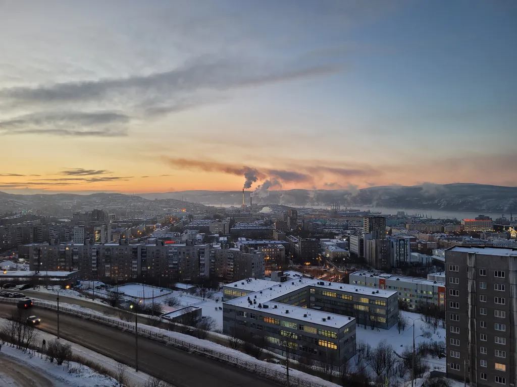 Уютная квартира с панорамным видом на город и Кольский залив