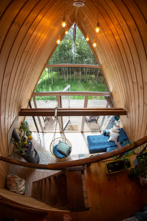 Гостевой домик A-frame в сосновом лесу