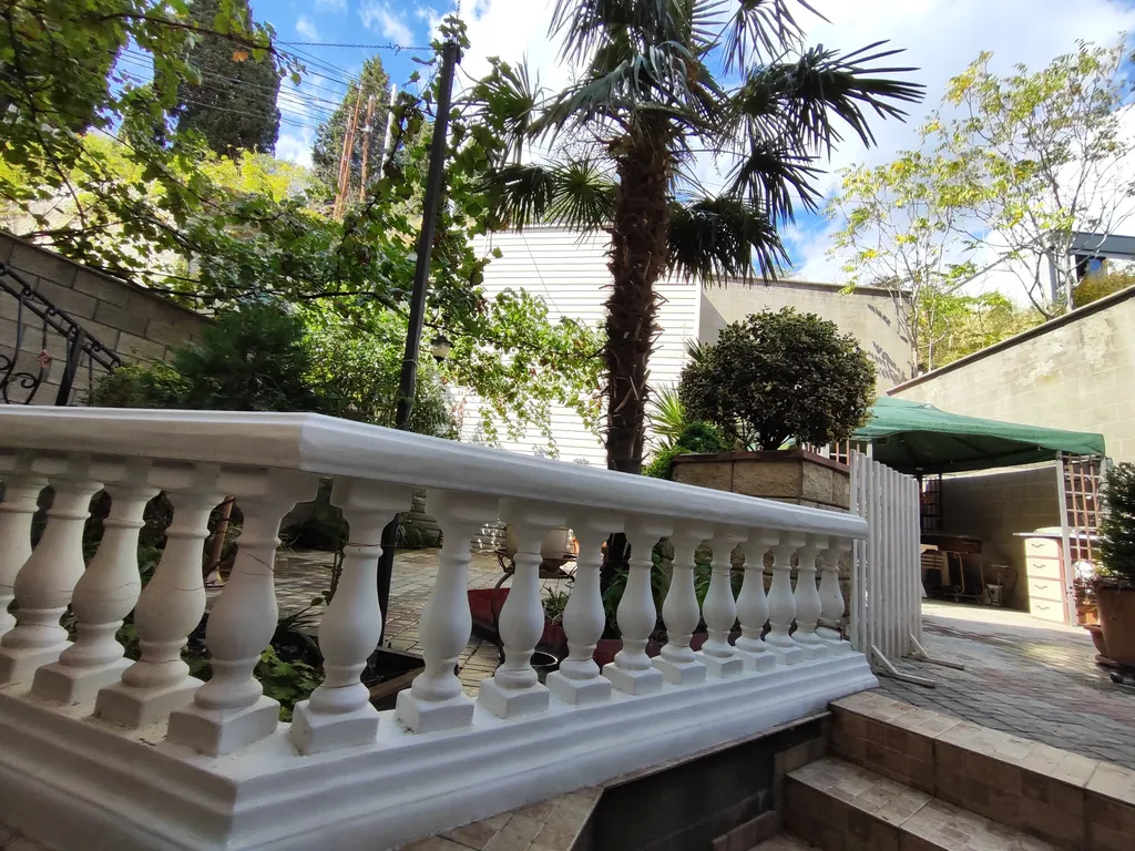 Квартира - студия с двориком в Мисхоре, в частном доме — аренда посуточно в Кореиз