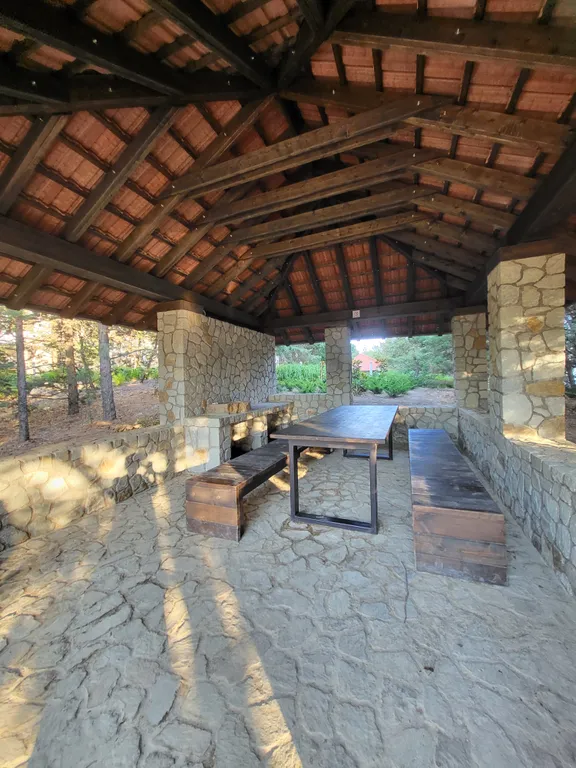 Видовая квартира с подогреваемым бассейном в ЖК Лучистое