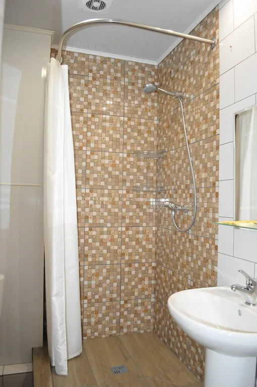 Чистая современная квартира-студия в современном доме