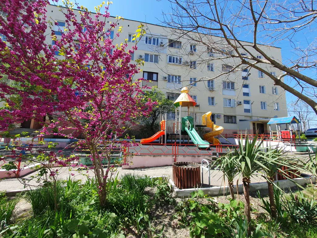 Квартира рядом с Центральным пляжем и видом на горы