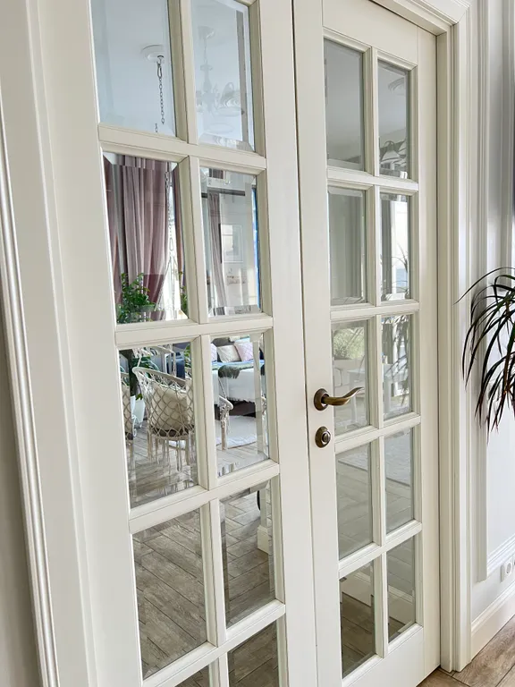 Курортная квартира с питерской атмосферой-лес, озеро, Москва.