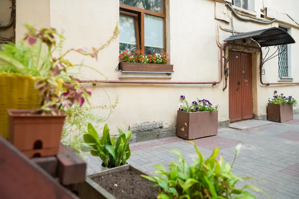 Three minutes from Kazan Cathedral