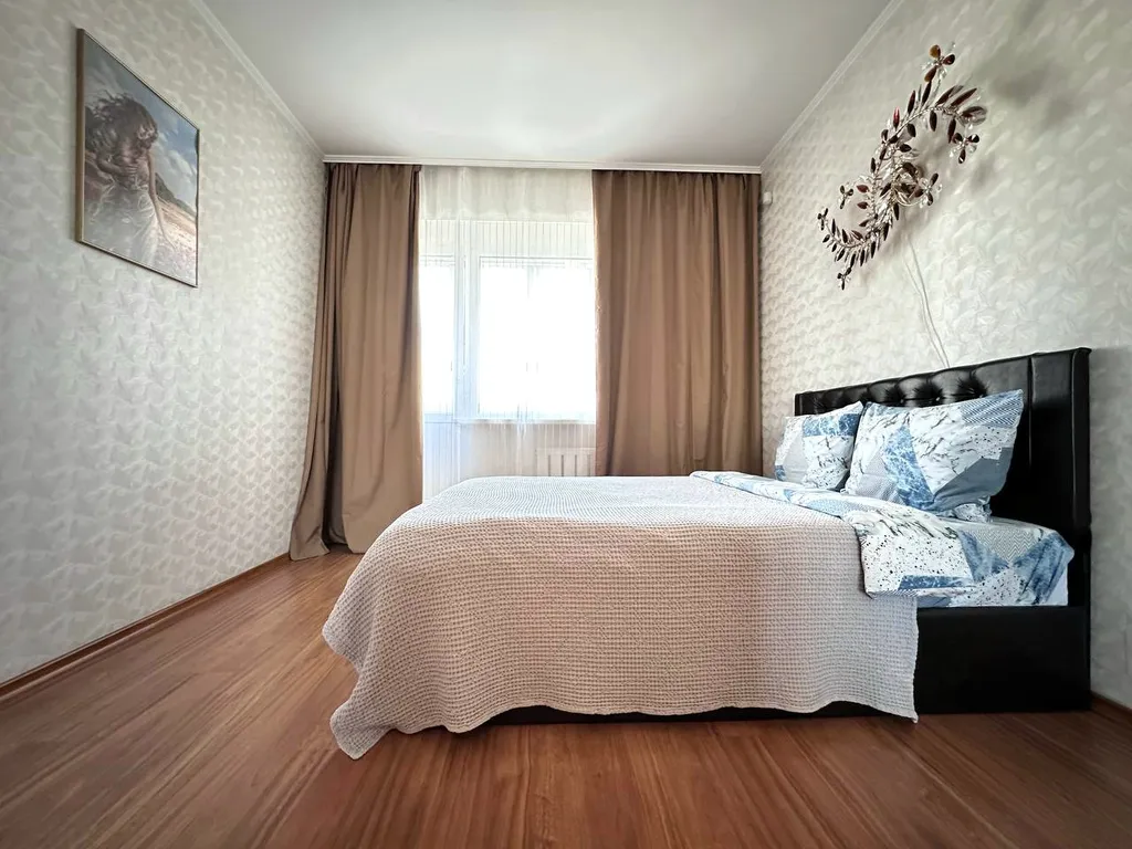 2-комнатная квартира на Молодежном рядом с Ледовой ареной — аренда посуточно в Кемерово