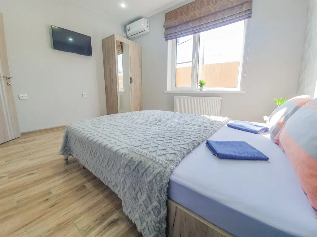 Отдельный дом на первой линии Азовского моря