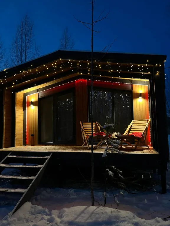 Коттедж Душевный домик с баней в лесу — аренда посуточно в Тюмень