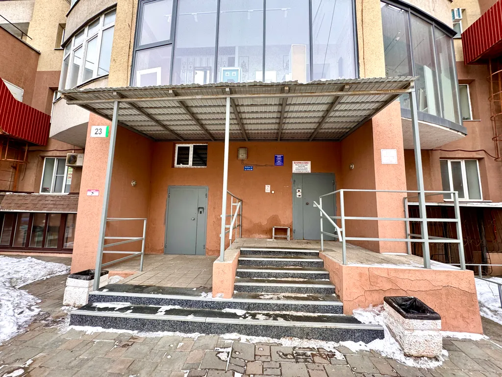 Красивая, уютная квартира в новом доме рядом с ТЦ "Космопорт"