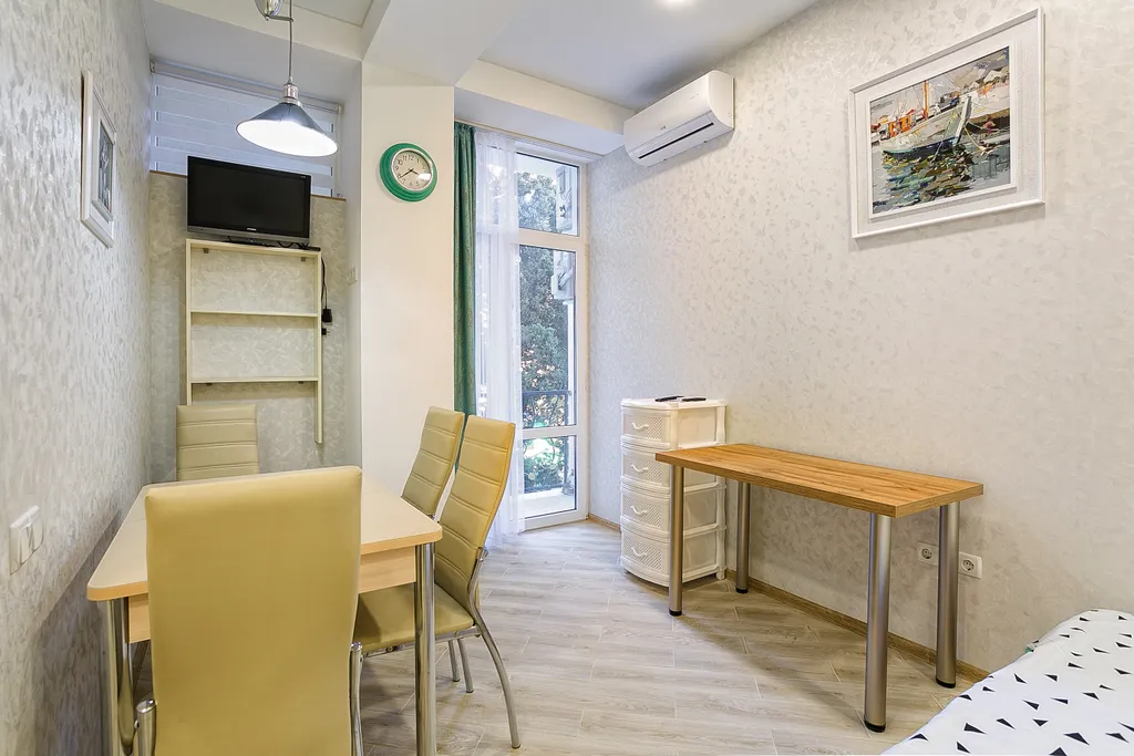 Квартира-студия на двоих с балконом в Симеизе на Баранова