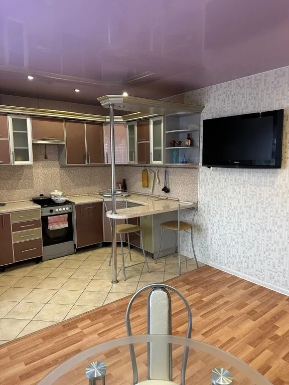 Квартира Уютная трешка — Волхов