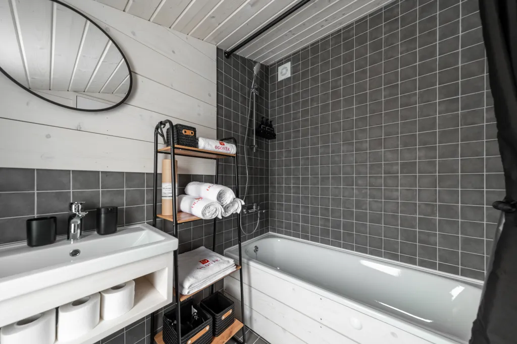 Новый дом с умной баней и персональным видом на лес и реку