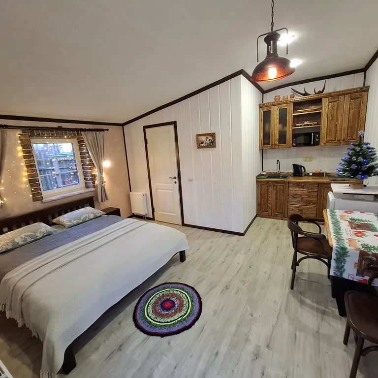 Апартаменты с отдельным входом, рядом с центром