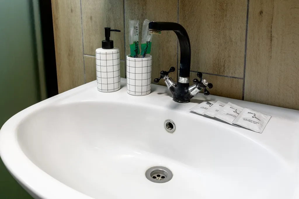 Дом рядом с трассой М-4