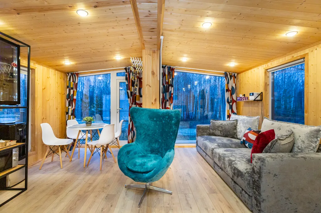 Семейный домик с финской сауной у леса