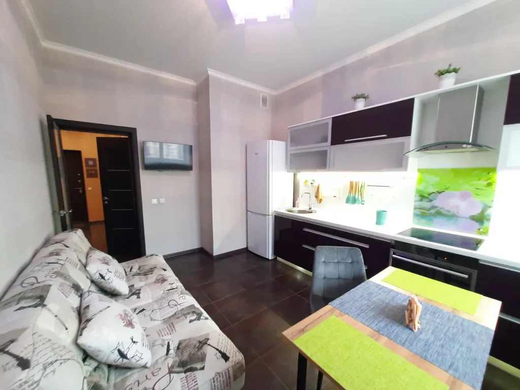 Уютная квартира в центре города — аренда посуточно в Сургут