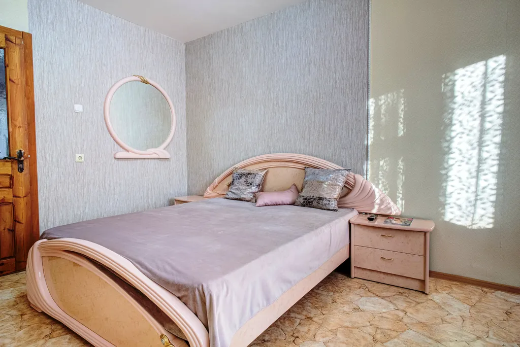 Чистая уютная квартира в районе ТРЦ Кристалл