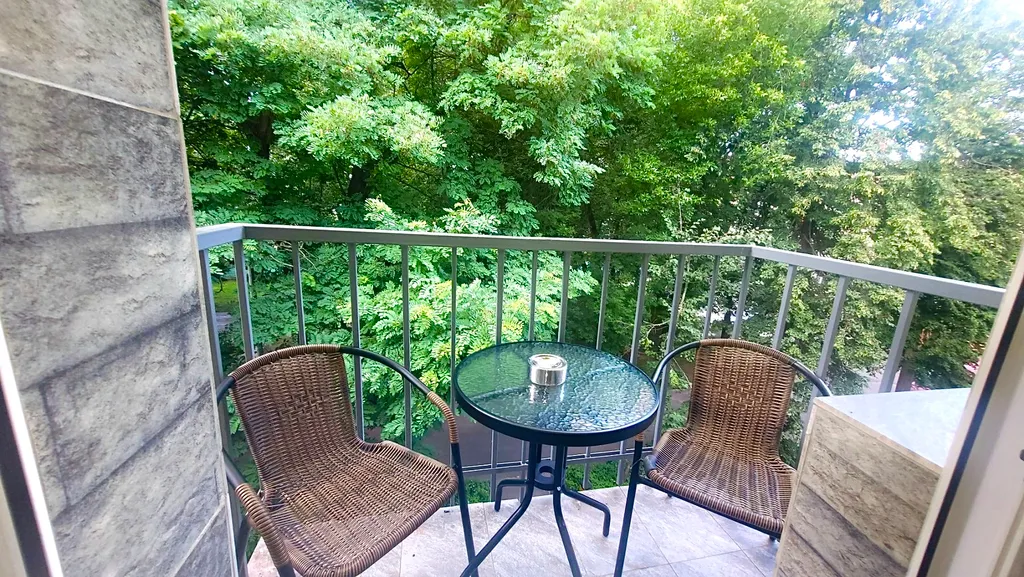 Студия вблизи парка