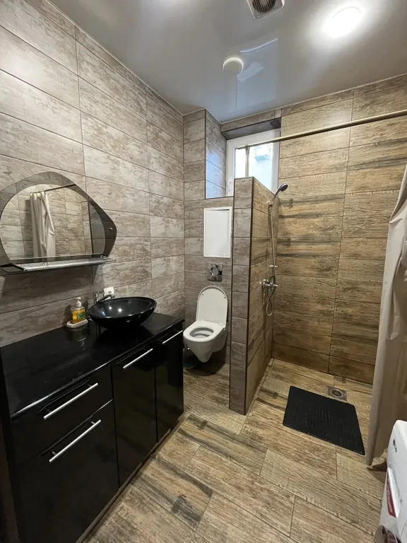 Домик на реке Волга