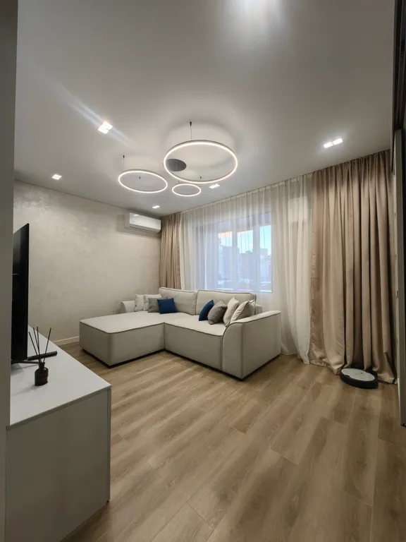 Шикарная, квартира с дизайнерским ремонтом