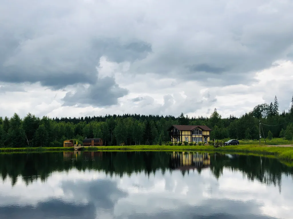 Дом у озера