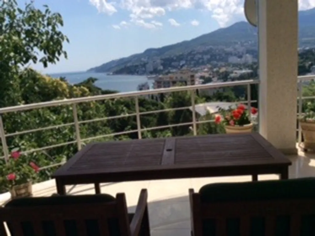 Коттедж 2-комнатный Дом — Ялта