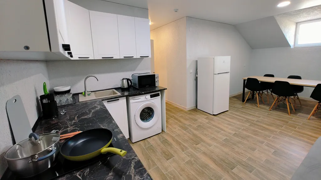 4-комнатная Квартира