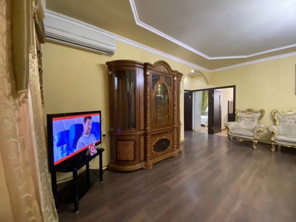 Large 5 bedroom luxury villa