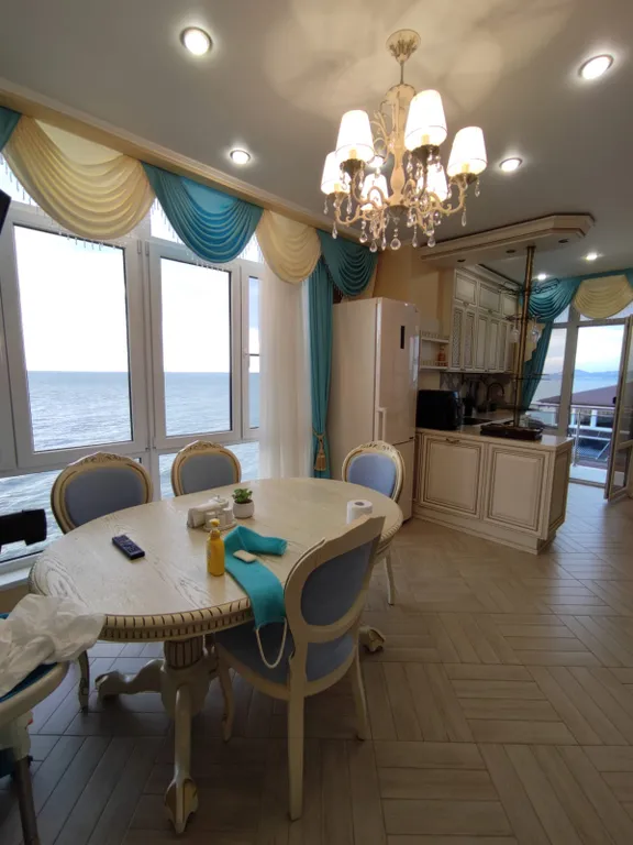 Квартира с видом на море и горы