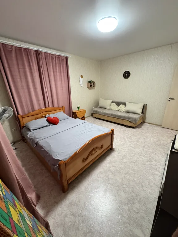 Просторная квартира с видом на озеро и парк