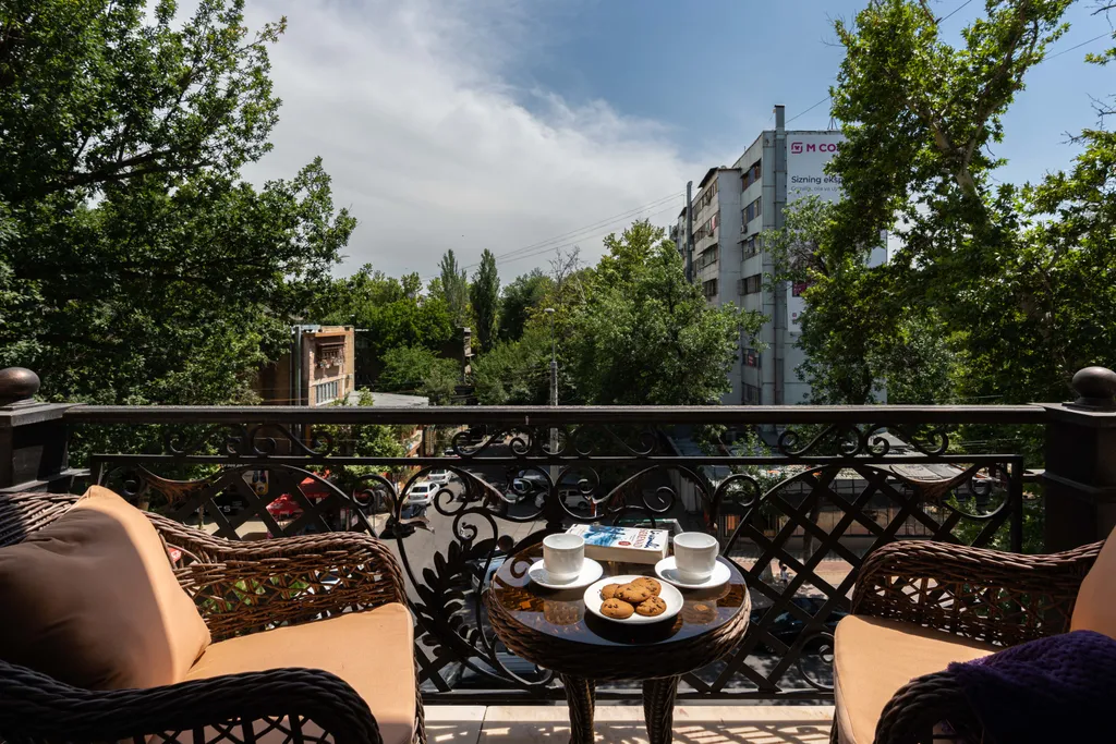 Большая 3х комнатная квартира в Ц-1