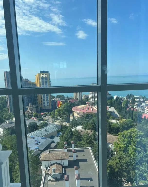 Дизайнерские апартаменты с видом на парк Дендрарий в центре