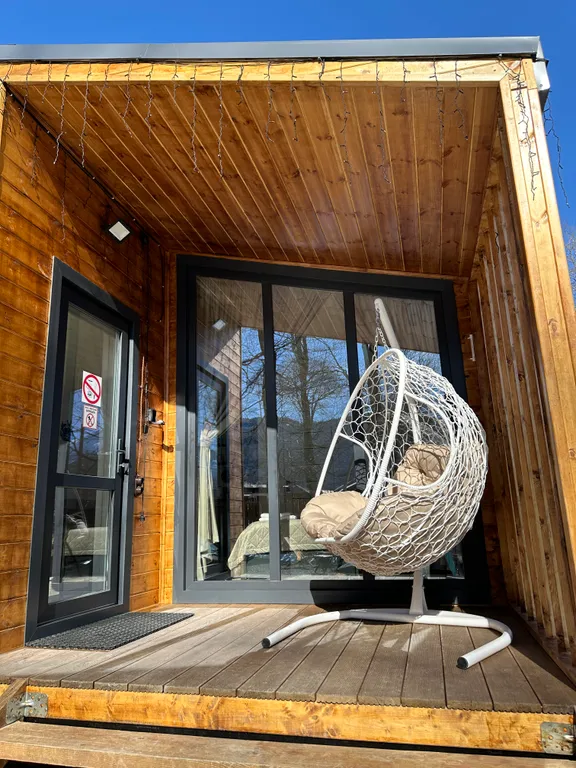 Коттедж Коттедж Уютный барнхаус с большими панорамными окнами — Архыз