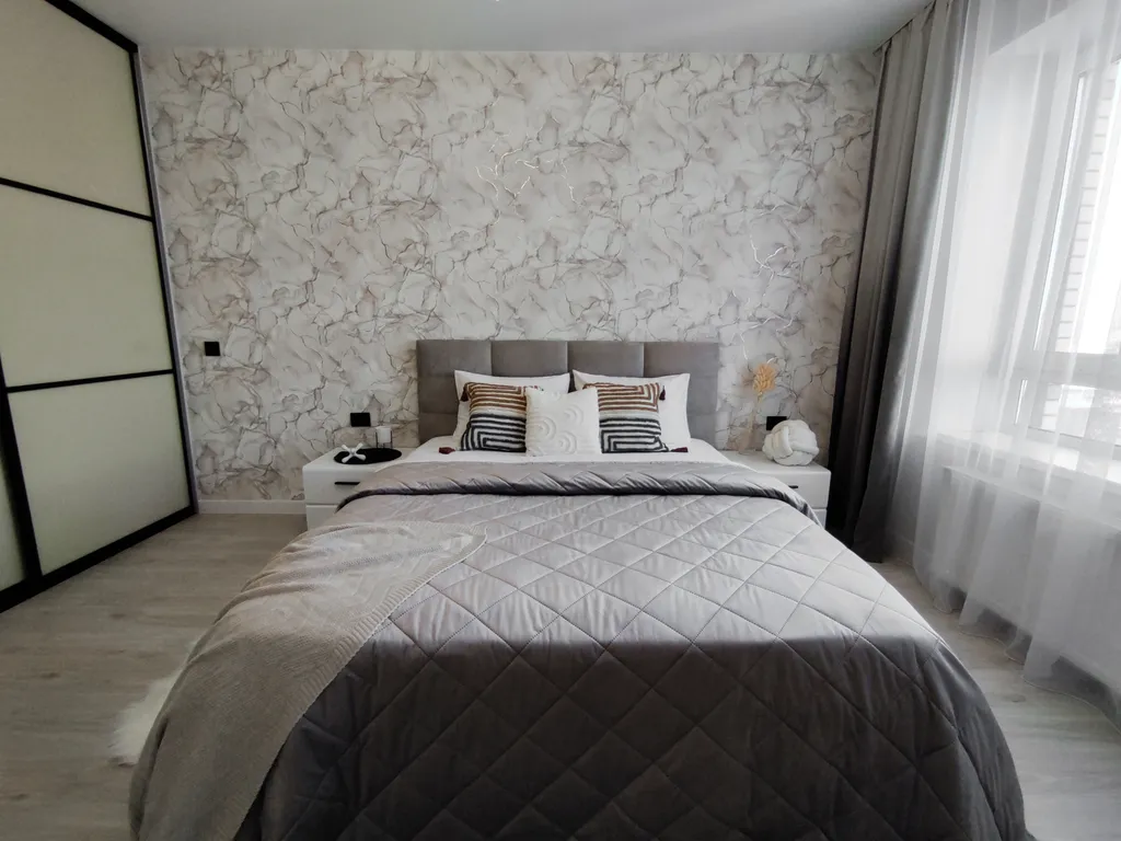 Большая двухкомнатная квартира в центре — аренда посуточно в Новосибирск