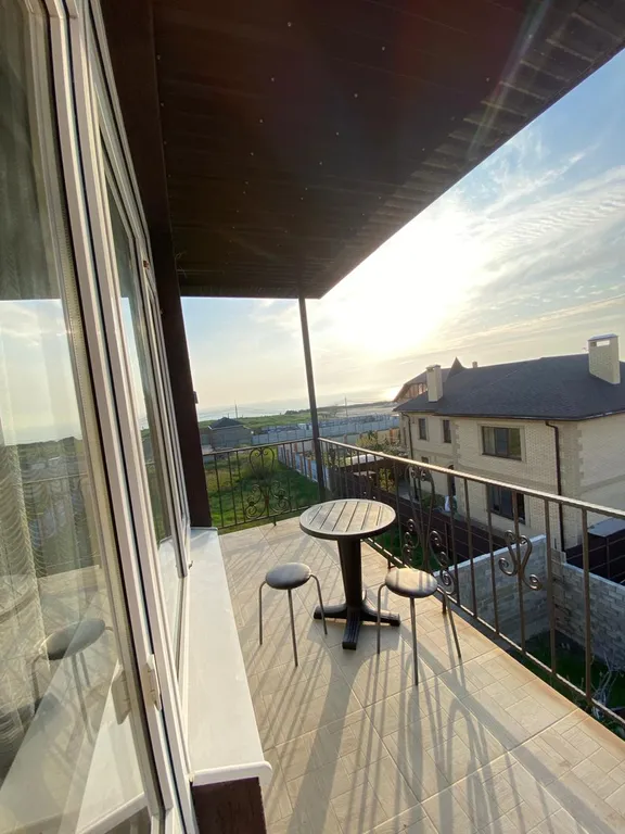 Квартира Апартаменты улучшенный Люкс с балконом с видом на море — Анапа