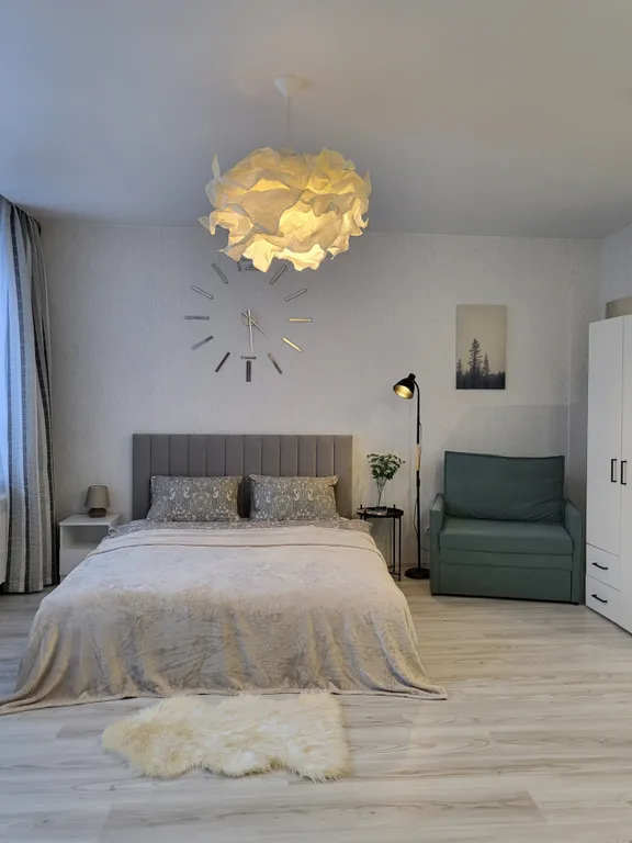 Light studio светлая, стильная студия с видом на лес и закат