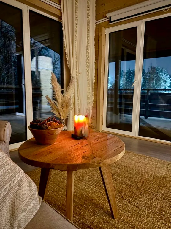 Домик в деревне На Бали Бывали с видом на лес