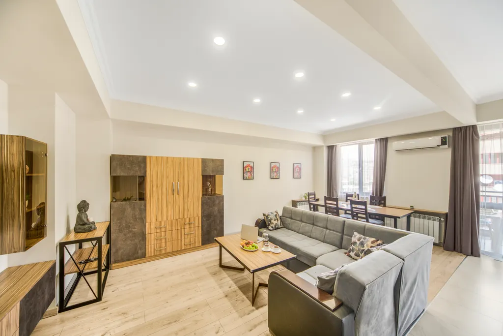 Квартира с 2 спальнями в новостройке в центре города