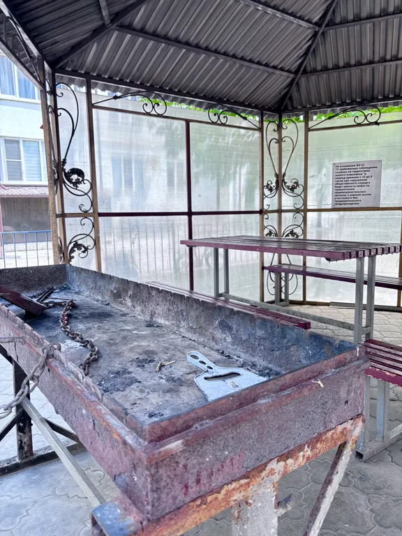 Уютная, просторная двухкомнатная квартира с закрытой территорией